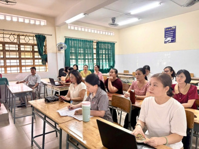 Tập huấn sách giáo khoa – Sẵn sàng cho năm học mới 2026–2027