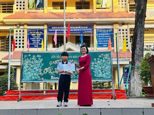 Liên đội Trường THCS Chu Văn An, phường Thủ Dầu Một, Thành phố Hồ Chí Minh tổ chức Ngày hội Kế hoạch nhỏ, năm học 2025 - 2026